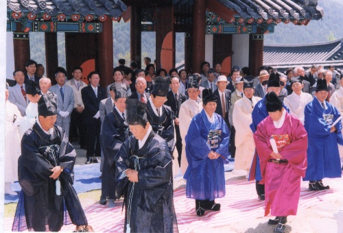 군보임란창의추모제봉행