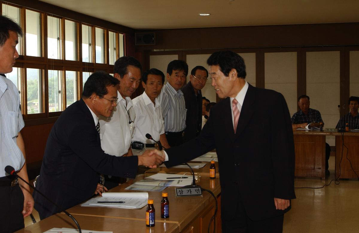 2005년 이장연합회 합천군지회 임원진과 간담회