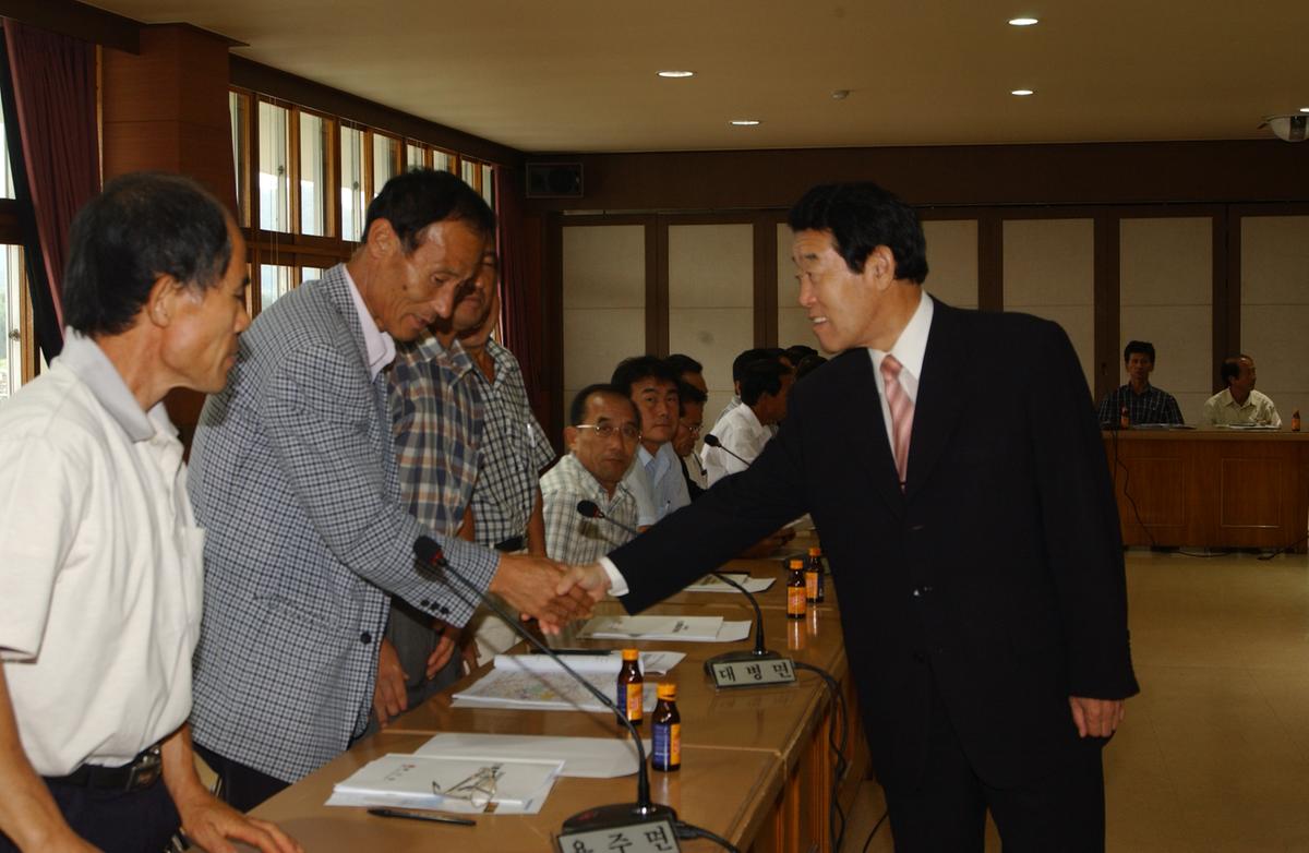 2005년 이장연합회 합천군지회 임원진과 간담회