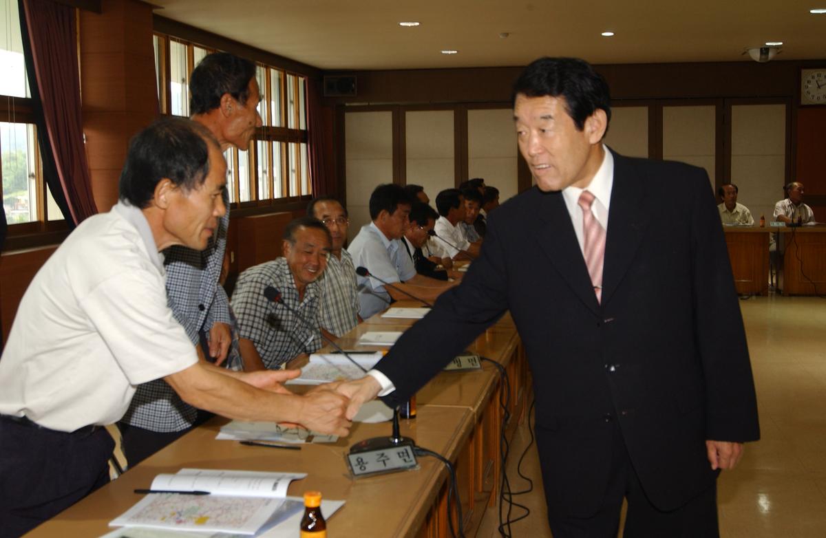 2005년 이장연합회 합천군지회 임원진과 간담회