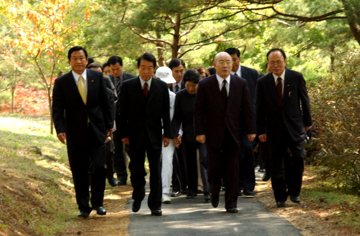 HC전두환전대통령선영참배