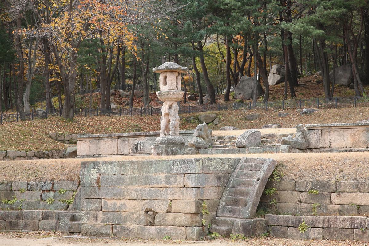 영암사지쌍사자석등