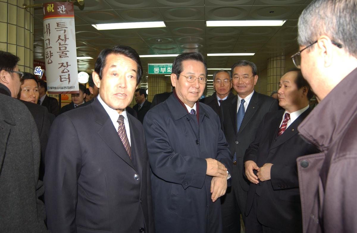 2005합천우수서울농특산물점개장-3