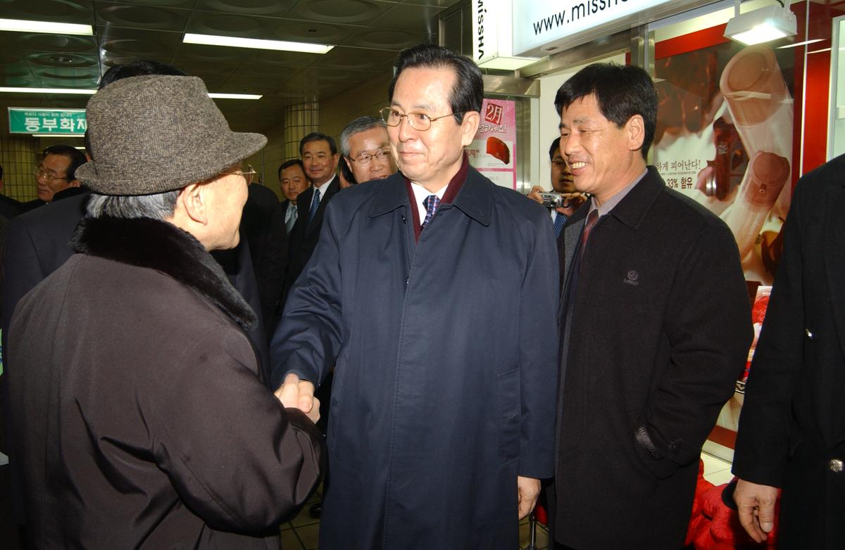 2005합천우수서울농특산물점개장-3