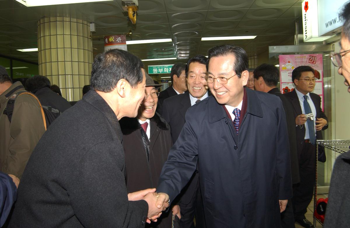 2005합천우수서울농특산물점개장-3