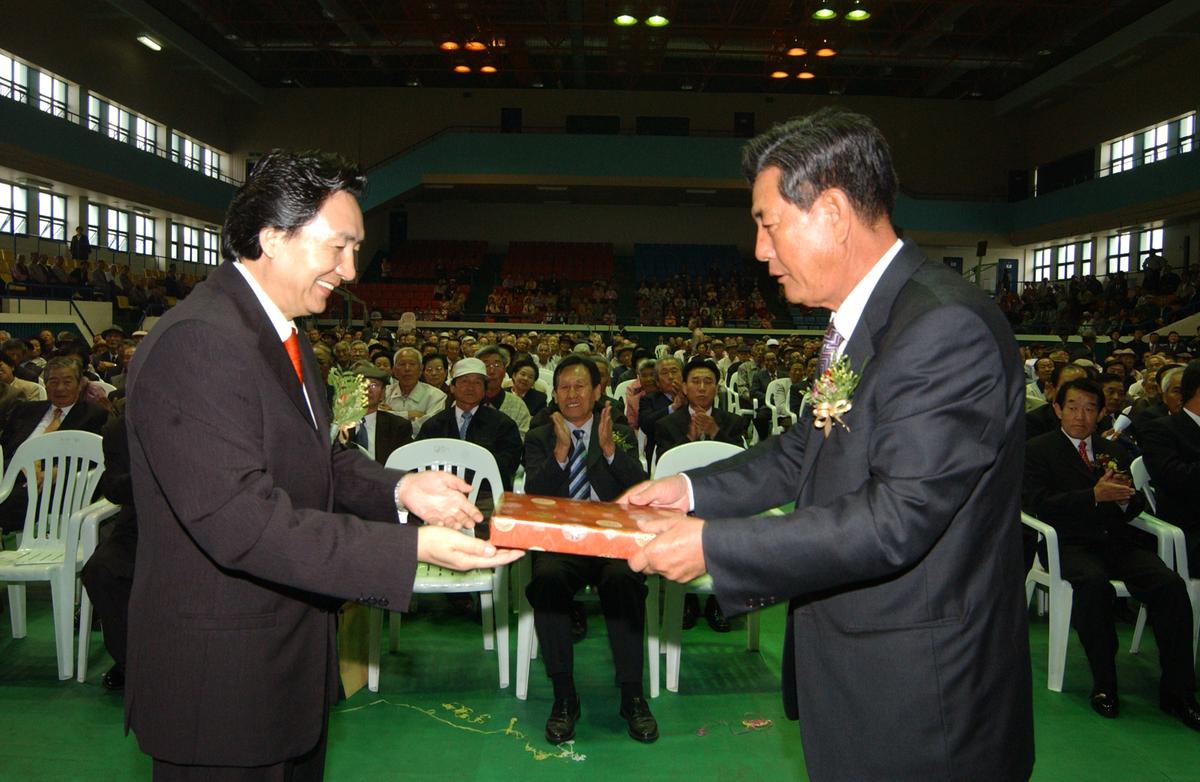 2005노인의날경로위안잔치-1