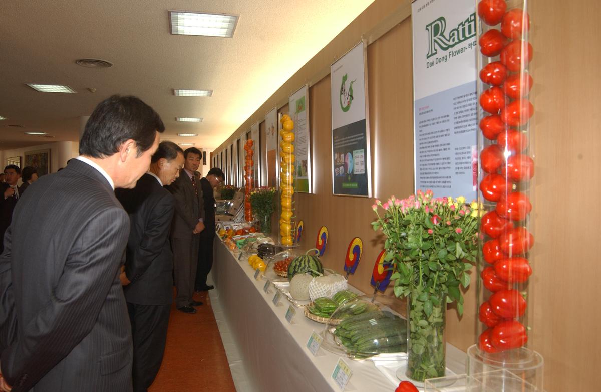 20050401 경남농수산물 수출탑시상-1