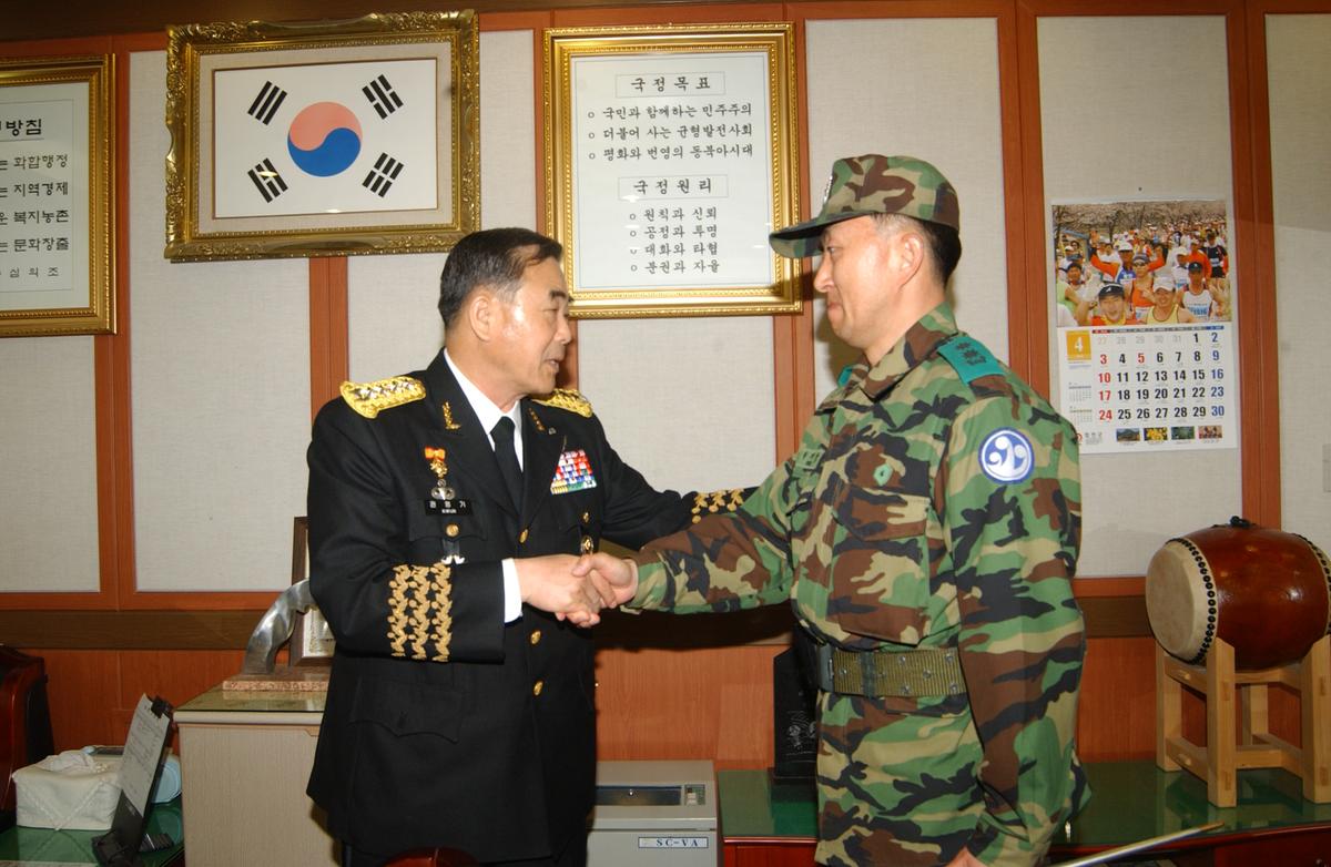 20050409 제2군사령관 환영-1