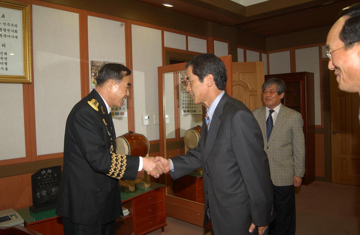 20050409 제2군사령관 환영-1