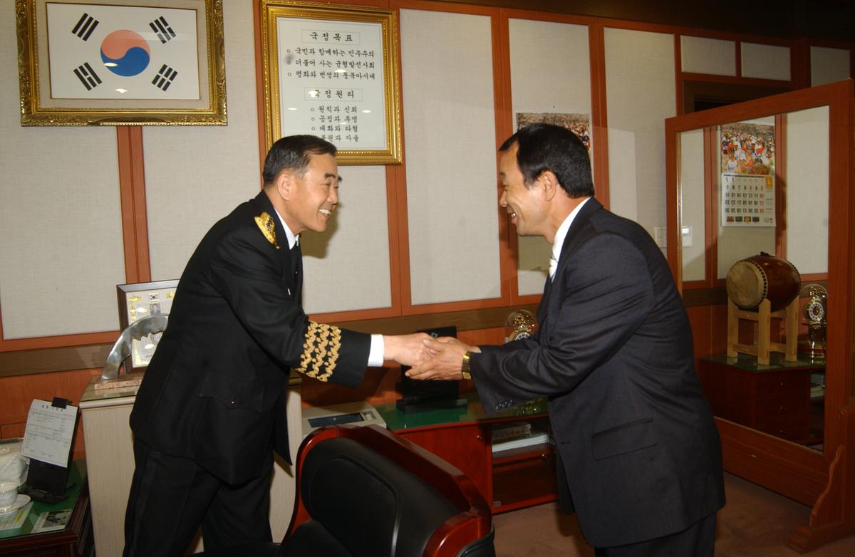 20050409 제2군사령관 환영-1