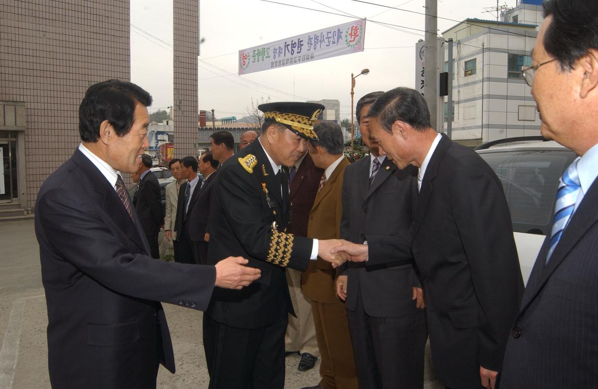 20050409 제2군사령관 환영-2