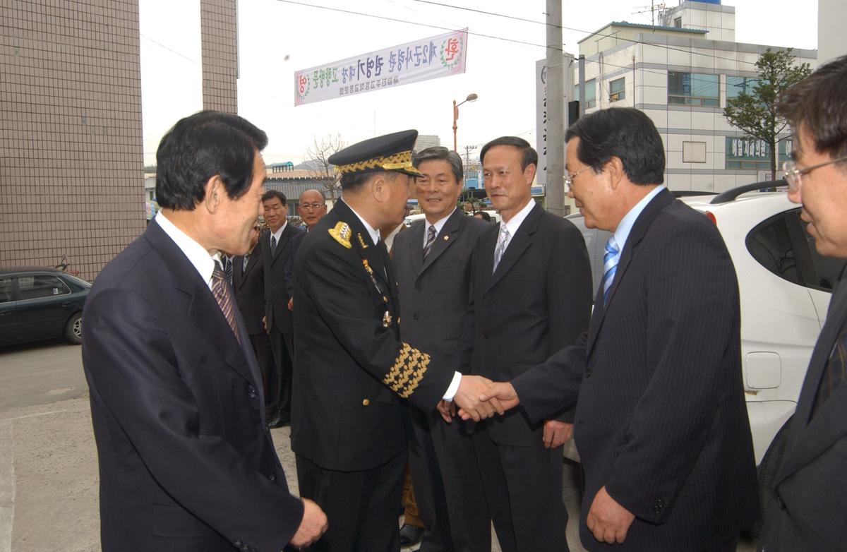 20050409 제2군사령관 환영-2