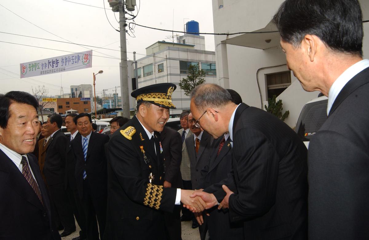 20050409 제2군사령관 환영-2