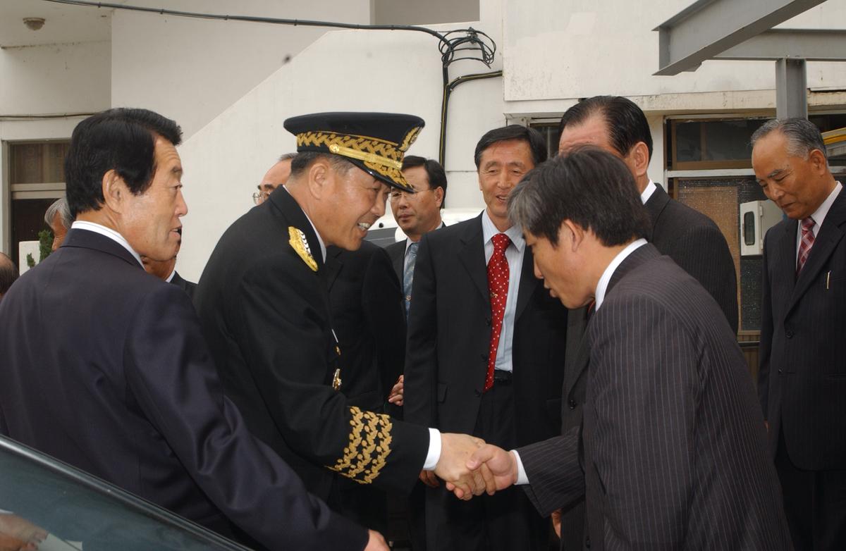 20050409 제2군사령관 환영-2