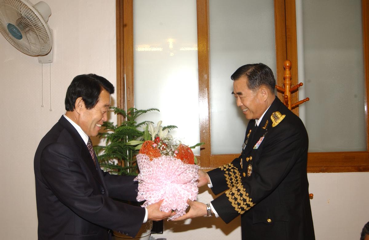 20050409 제2군사령관 환영-2