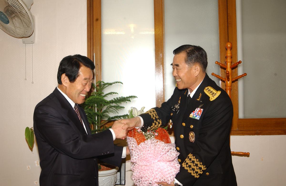 20050409 제2군사령관 환영-2