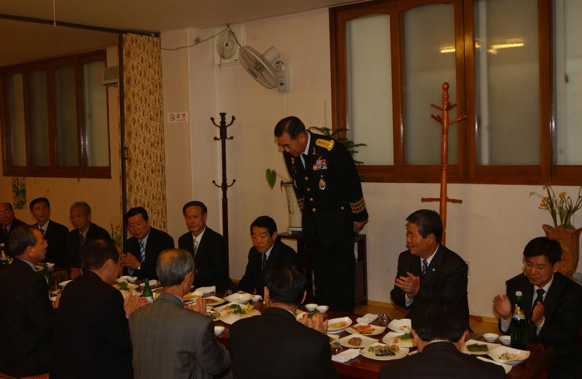 20050409 제2군사령관 환영-2