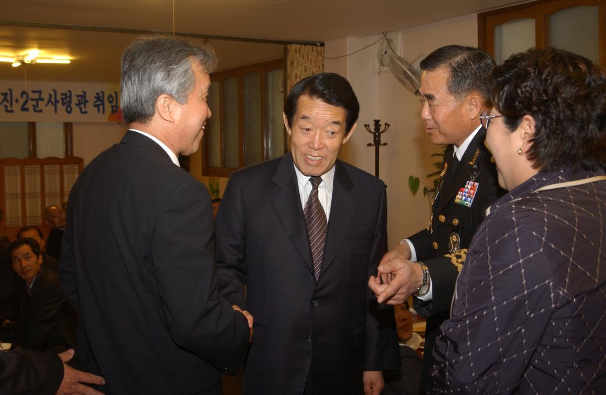 20050409 제2군사령관 환영-3