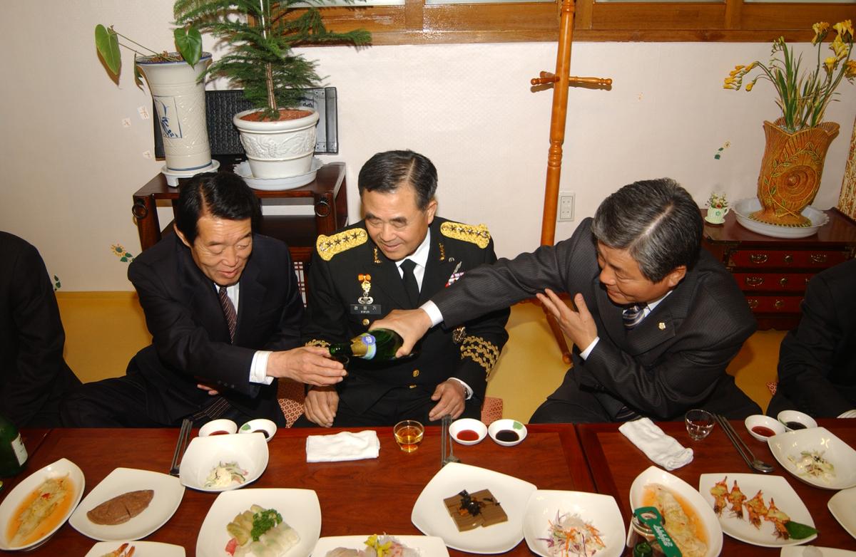 20050409 제2군사령관 환영-3