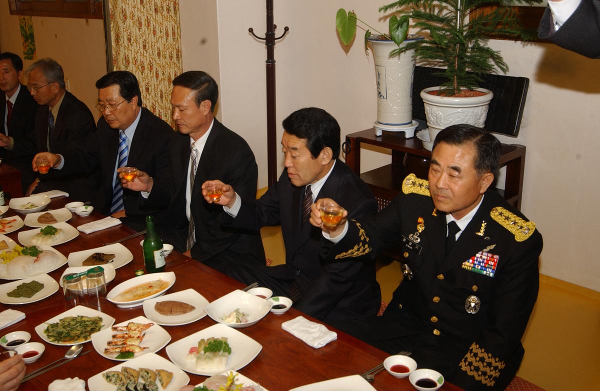 20050409 제2군사령관 환영-3