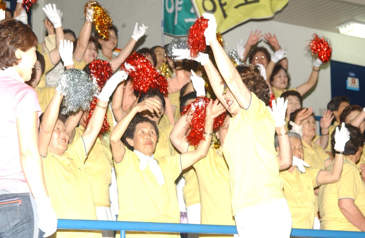 2005노인체조-1