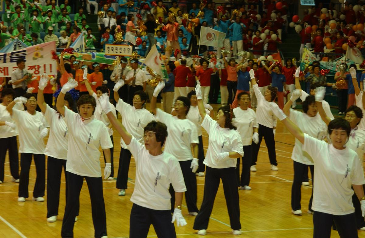 2005노인체조-3