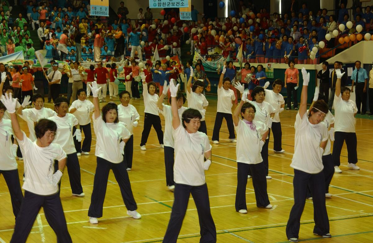 2005노인체조-3