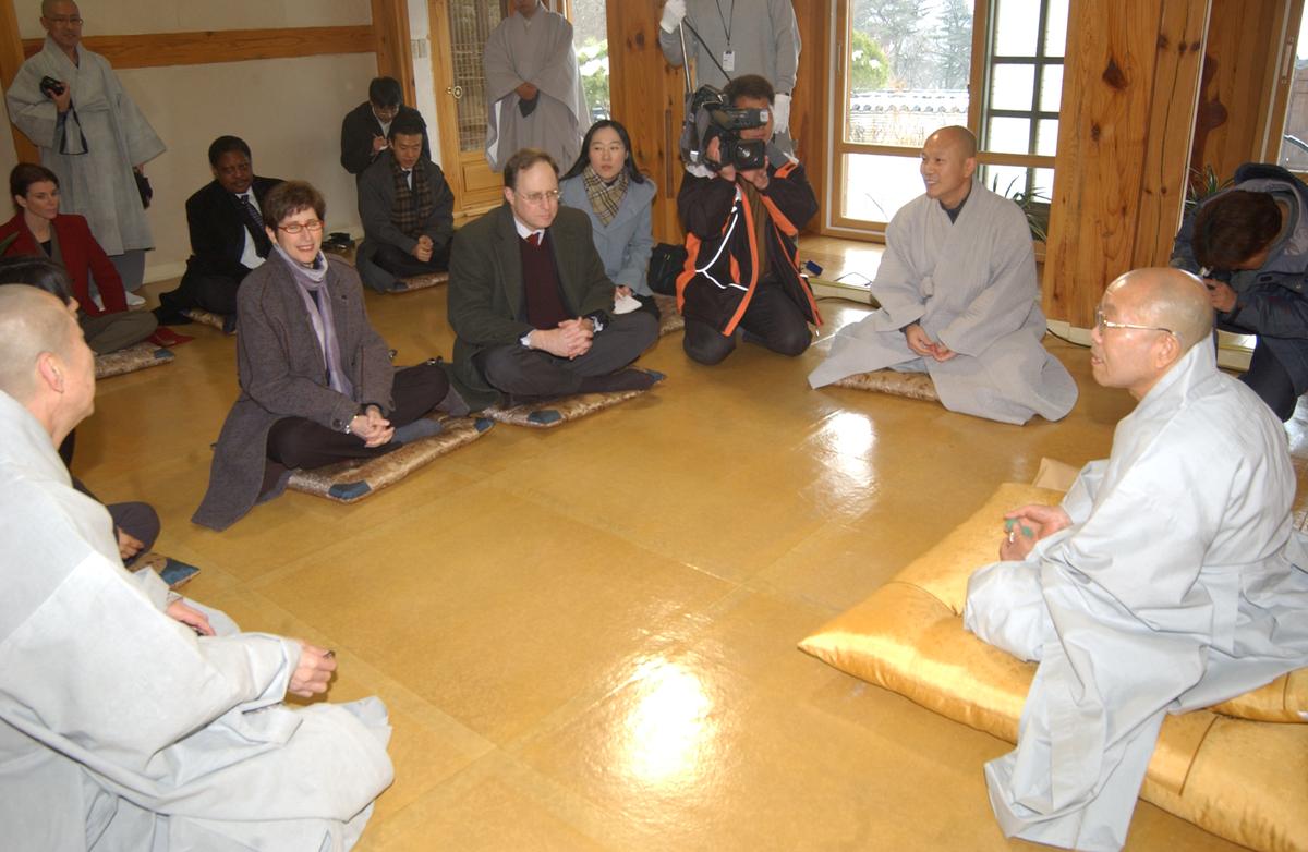 2006주미대사해인사방문-3