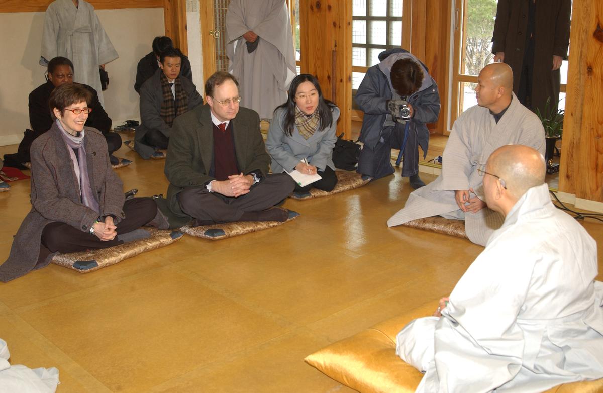 2006주미대사해인사방문-3