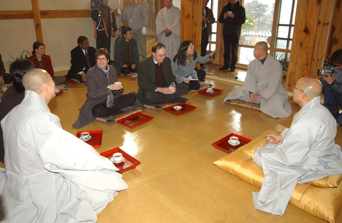 2006주미대사해인사방문-3