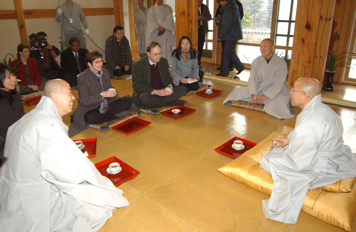 2006주미대사해인사방문-3