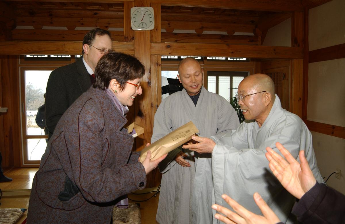 2006주미대사해인사방문-4