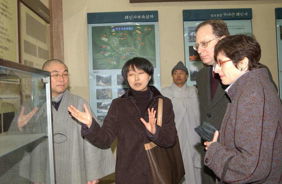 2006주미대사해인사방문-4
