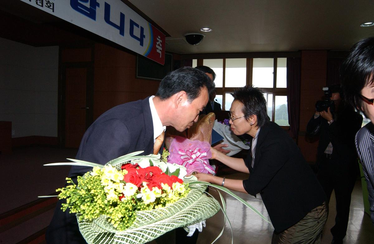 지방선거당선증전달