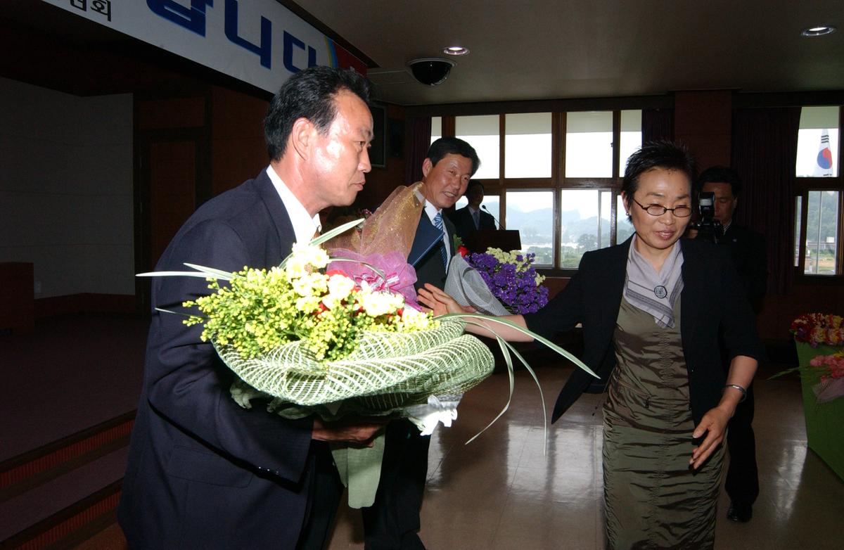 지방선거당선증전달