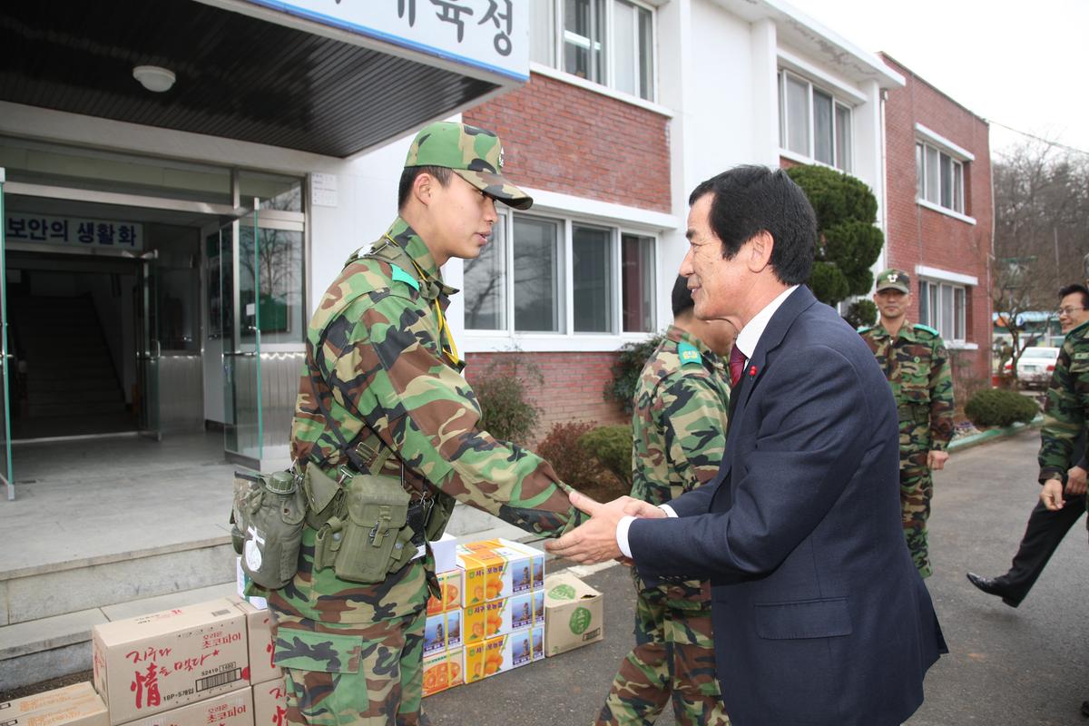 군부대 및 시장방문