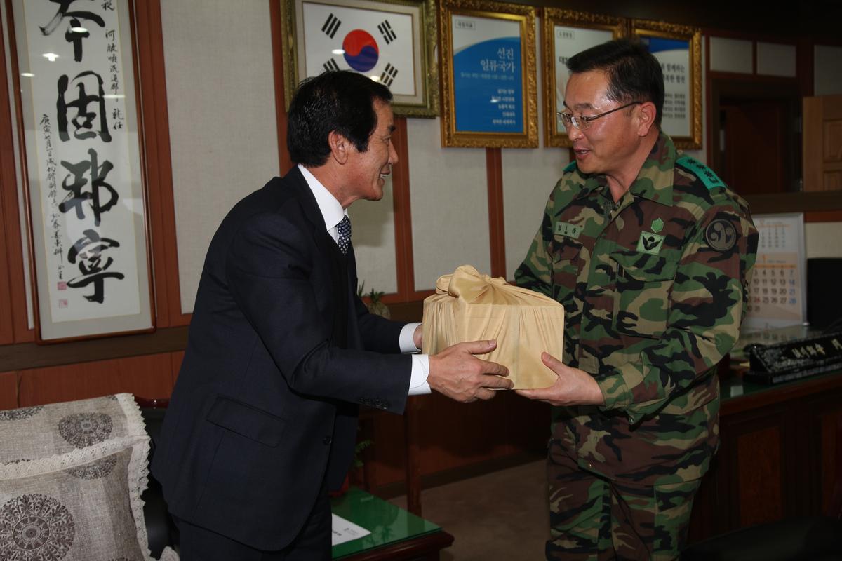 교육발전기금전달 및 군민면담