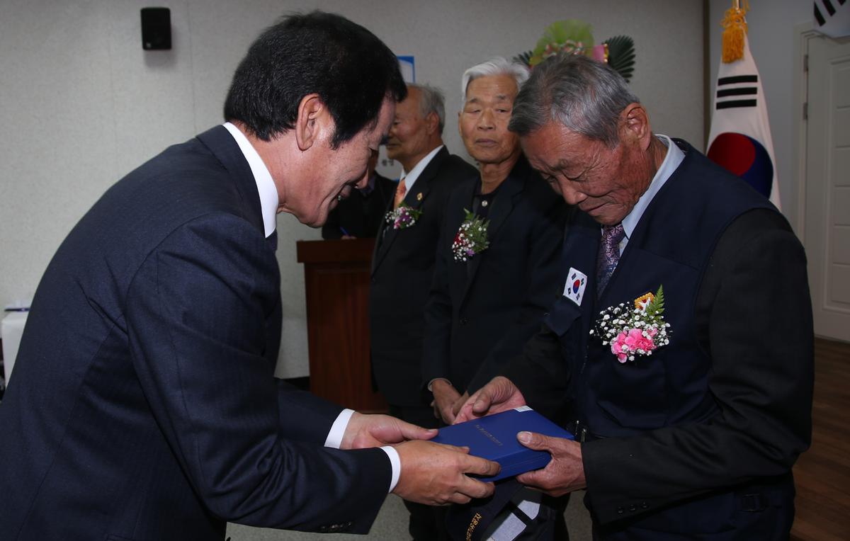 2013년 6.25 참전유공자 호국영웅기장 전수식
