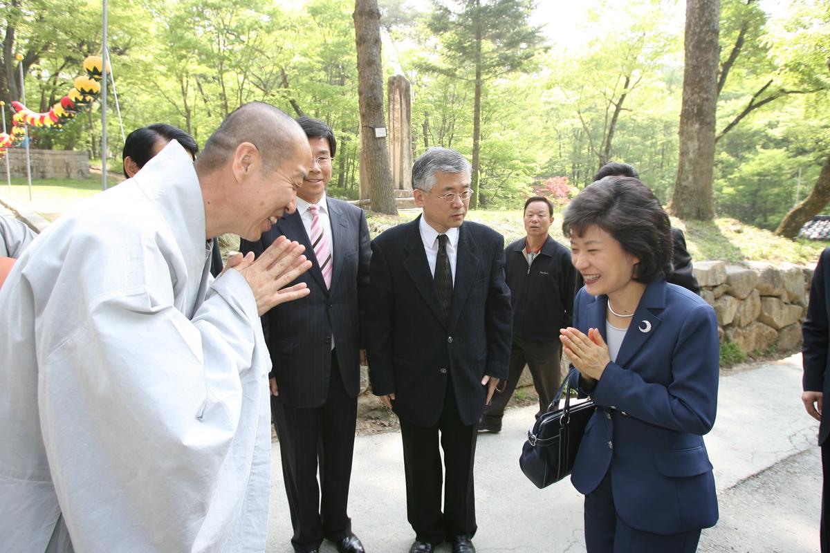 2007년 박근헤 팔만대장경 방문