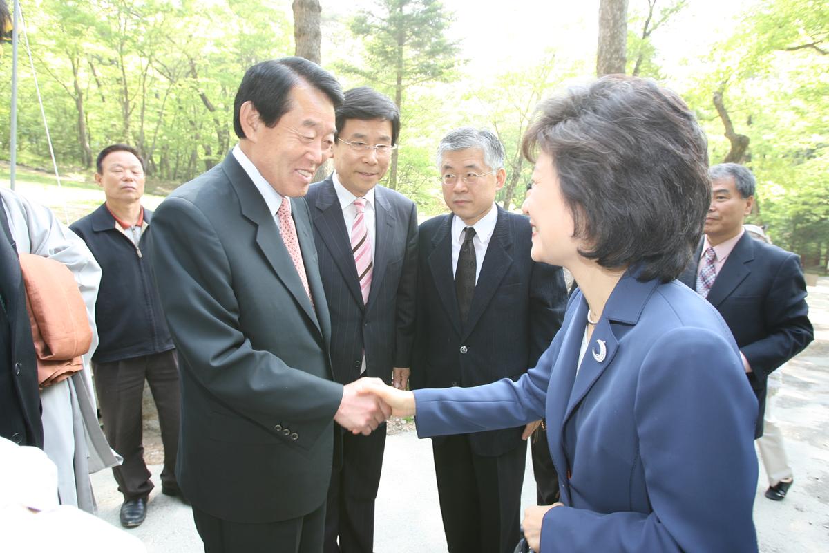 2007년 박근헤 팔만대장경 방문