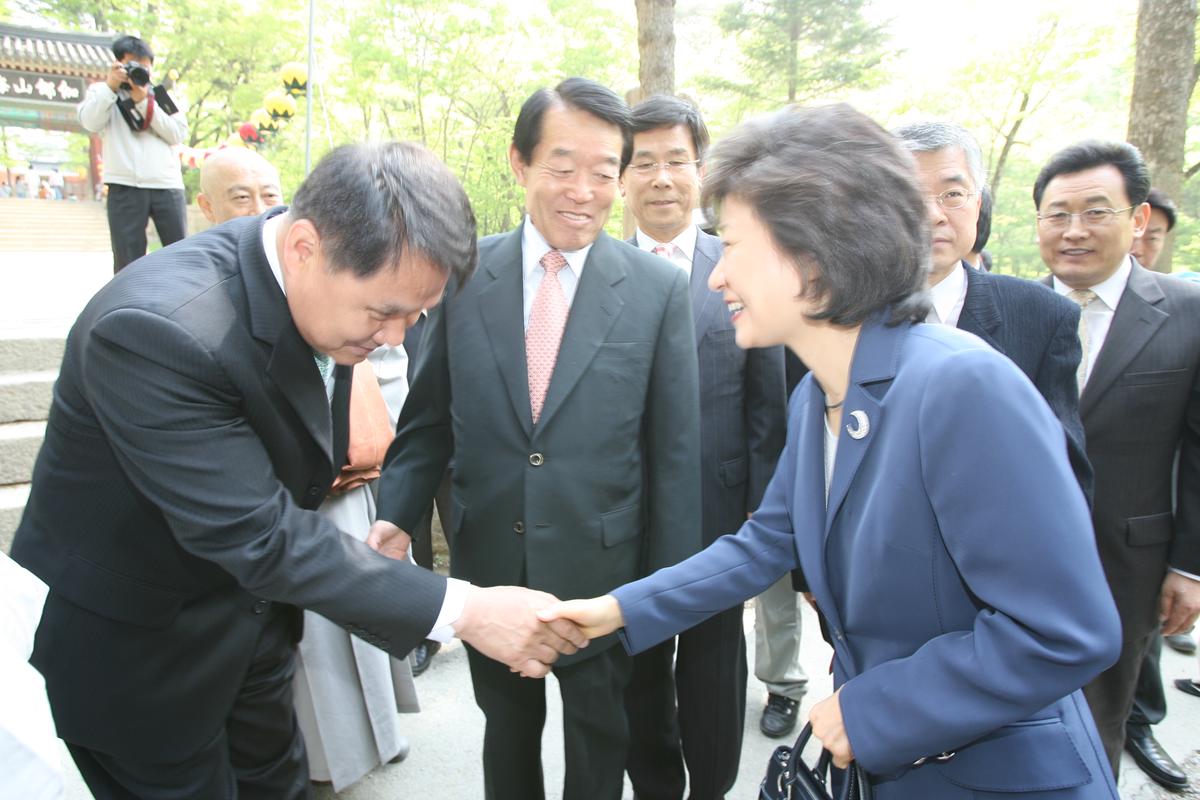 2007년 박근헤 팔만대장경 방문