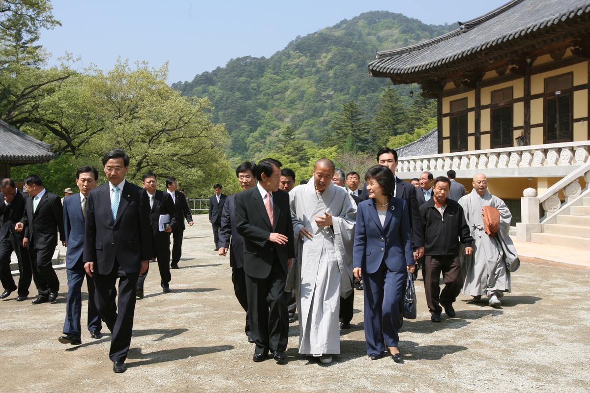 2007년 박근헤 팔만대장경 방문