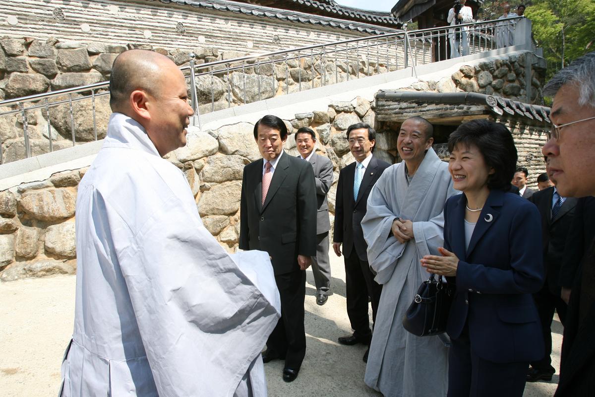 2007년 박근헤 팔만대장경 방문