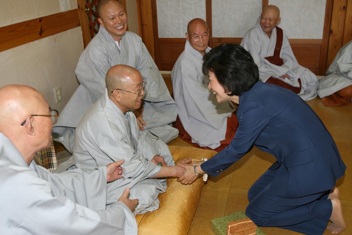 2007년 박근헤 팔만대장경 방문