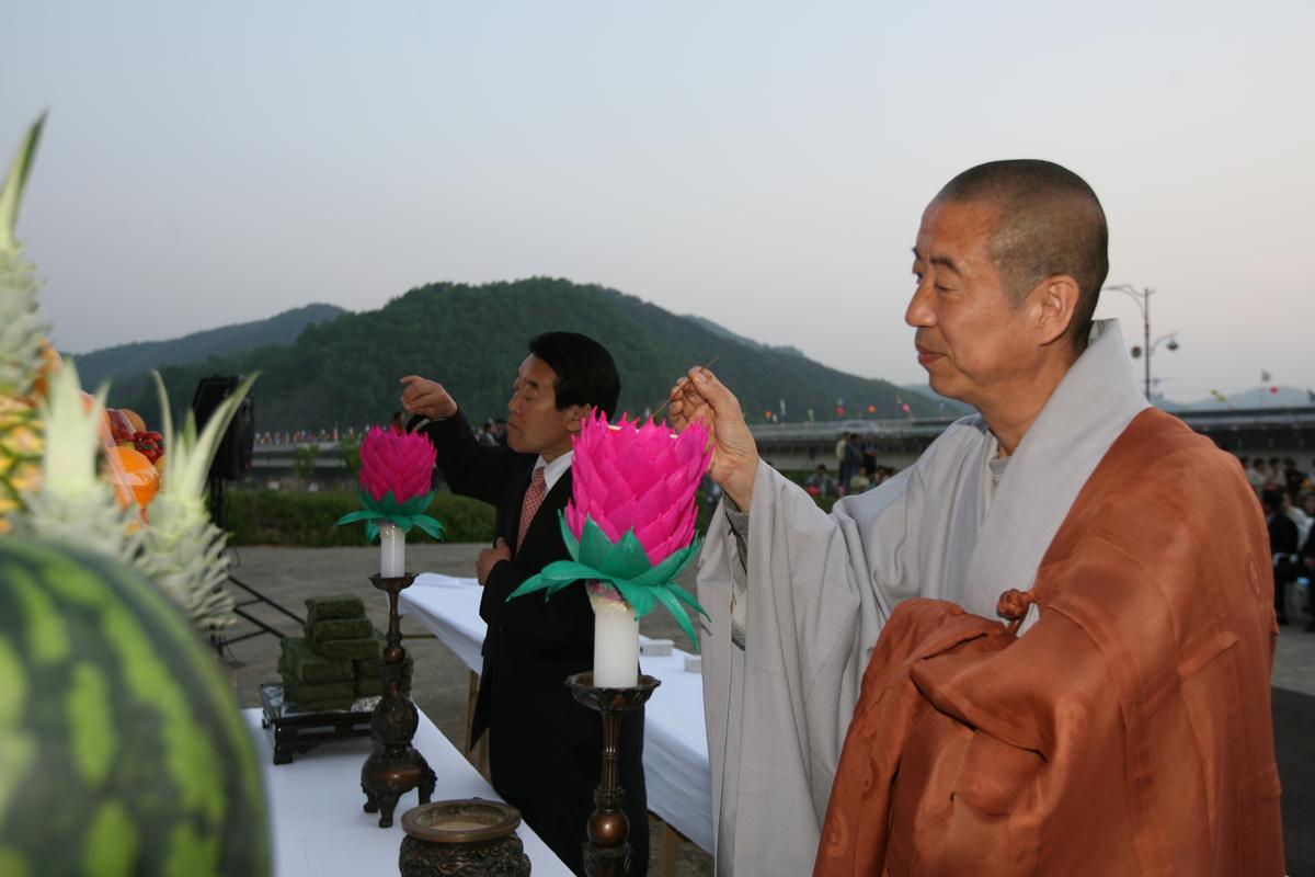 2007년 박근헤 팔만대장경 방문및 행사