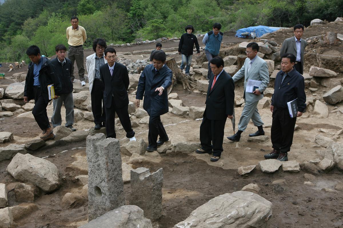 2007년 군수 유적지 방문