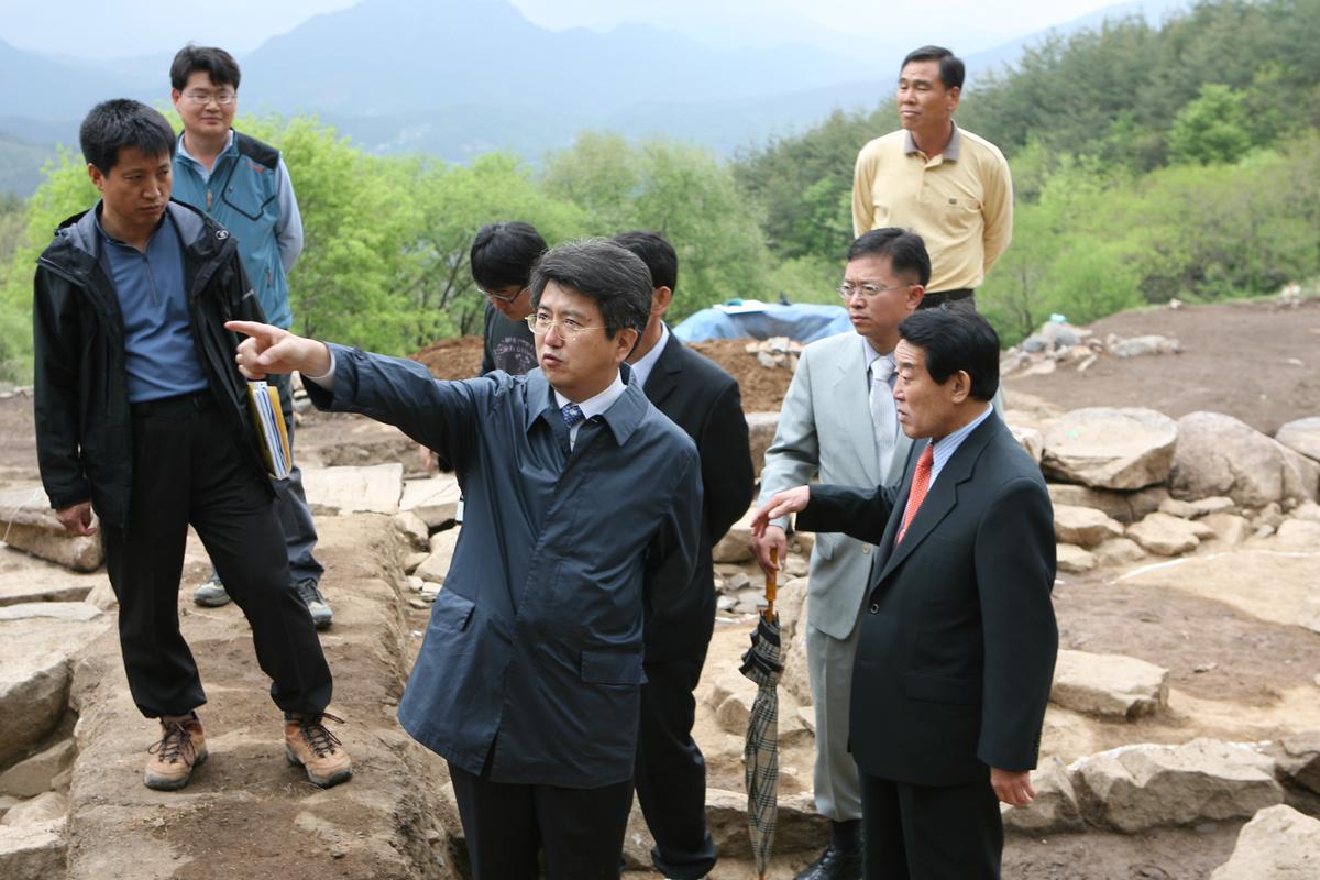 2007년 군수 유적지 방문