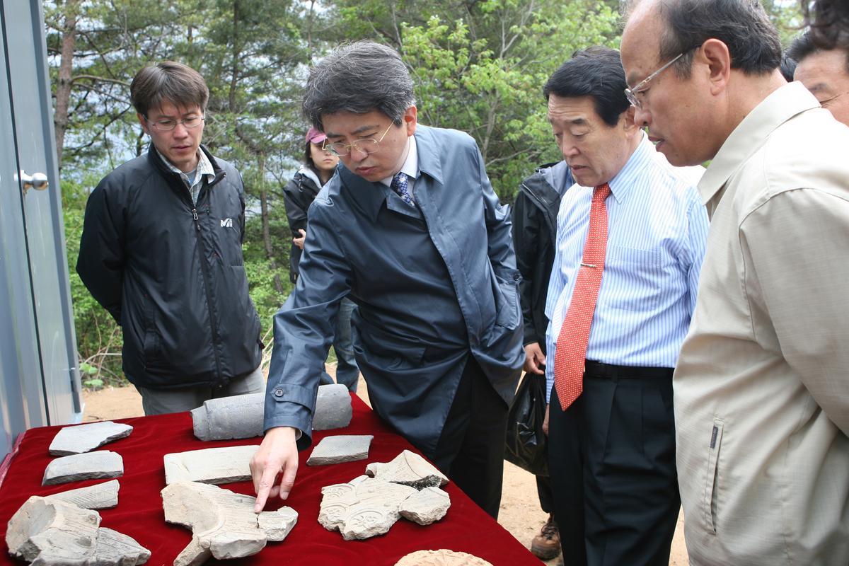 2007년 군수 유적지 방문