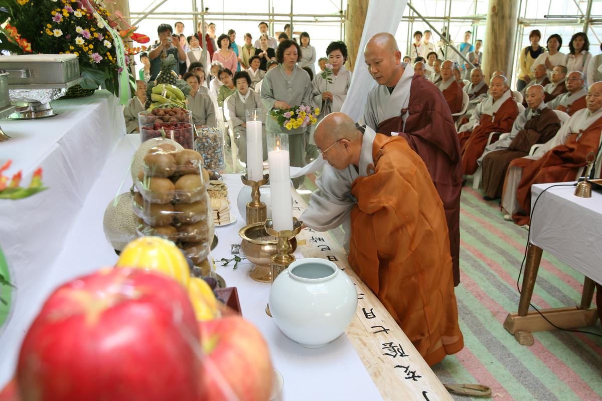 가야산 해인사 대비로전 사량법회