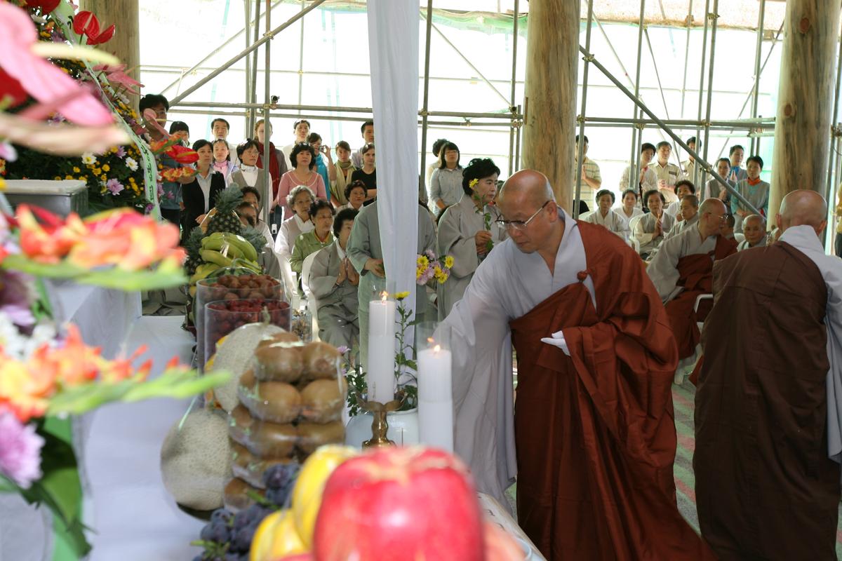 가야산 해인사 대비로전 사량법회